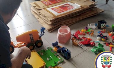 A Campanha Natal Social de Bragança Paulista está arrecadando e produzindo brinquedos